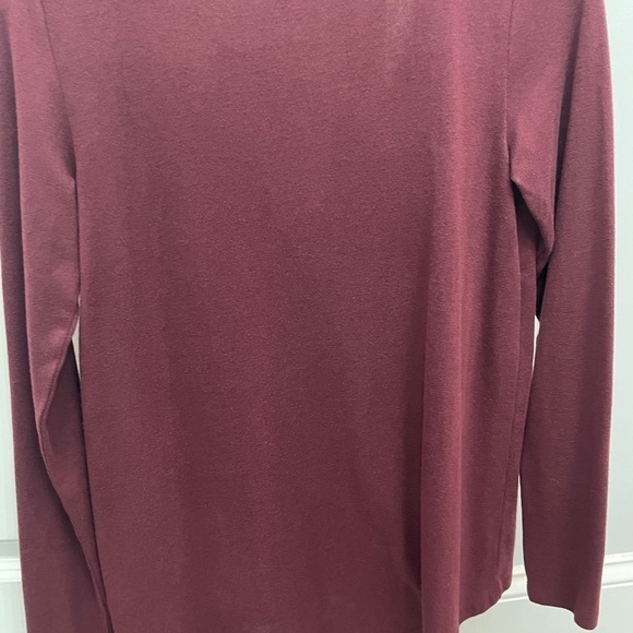 American Eagle long sleeve size small t-shirt. Maroon - Picture 3 of 3